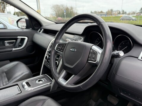 Land Rover Discovery Sport TD4 HSE LUXURY 8