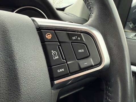 Land Rover Discovery Sport TD4 HSE LUXURY 23