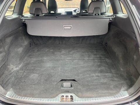 Volvo XC60 D4 R-DESIGN LUX NAV AWD 6