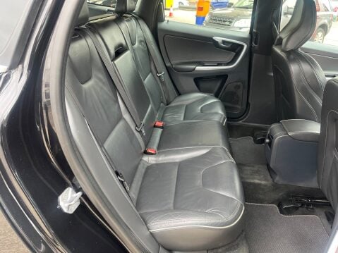Volvo XC60 D4 R-DESIGN LUX NAV AWD 8