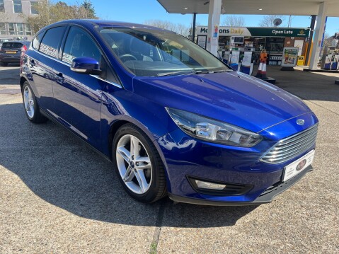 Ford Focus 1.5 TDCI ZETEC 4