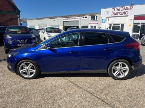 Ford Focus 1.5 TDCI ZETEC 10