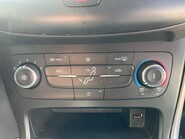 Ford Focus 1.5 TDCI ZETEC 19