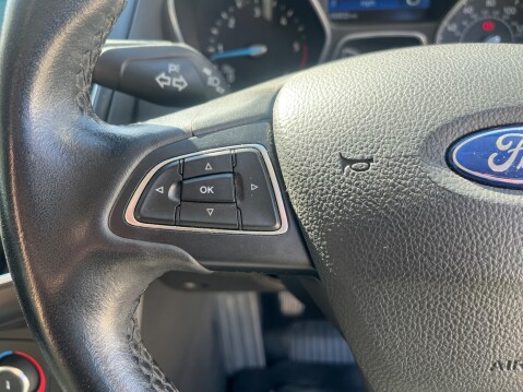 Ford Focus 1.5 TDCI ZETEC 14