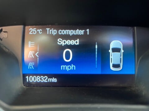 Ford Focus 1.5 TDCI ZETEC 22