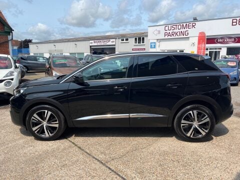 Peugeot 3008 1.2 PURETECH ALLURE 9