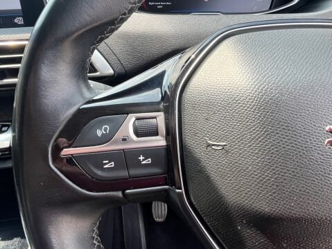 Peugeot 3008 1.2 PURETECH ALLURE 13