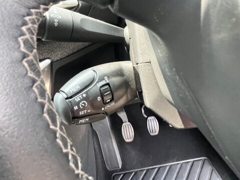 Peugeot 3008 1.2 PURETECH ALLURE 20