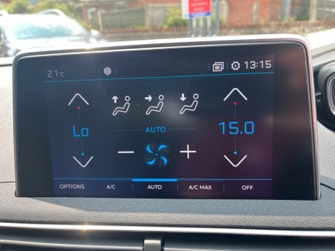Peugeot 3008 1.2 PURETECH ALLURE 22