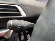 Peugeot 3008 1.2 PURETECH ALLURE 21