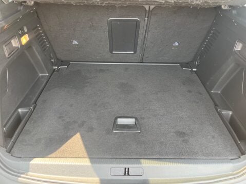 Peugeot 3008 1.2 PURETECH ALLURE 6