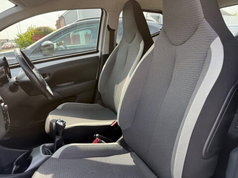 Toyota Aygo VVT-I X-PLAY TSS 10