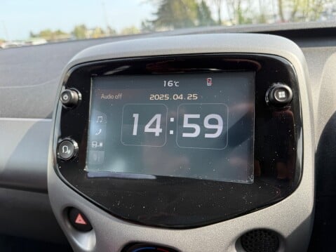 Toyota Aygo VVT-I X-PLAY TSS 12