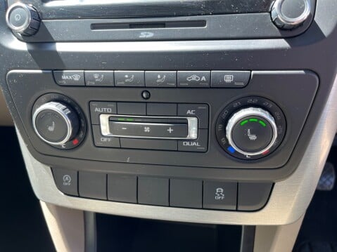 Skoda Yeti ELEGANCE GREENLINE II TDI CR 17