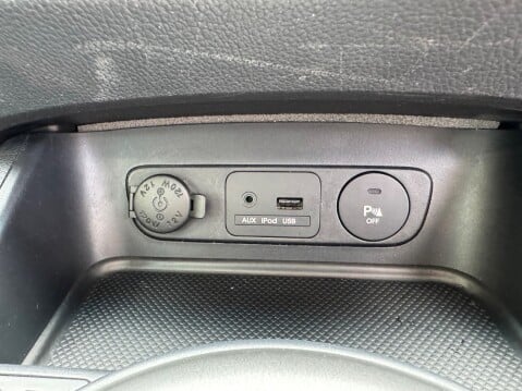 Kia Sportage CRDI KX-3 SAT NAV 19