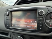 Toyota Yaris VVT-I ICON 13