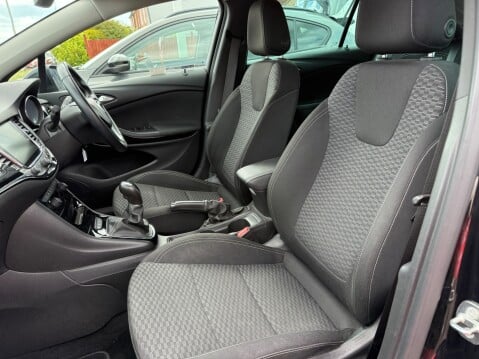 Vauxhall Astra SRI NAV 14