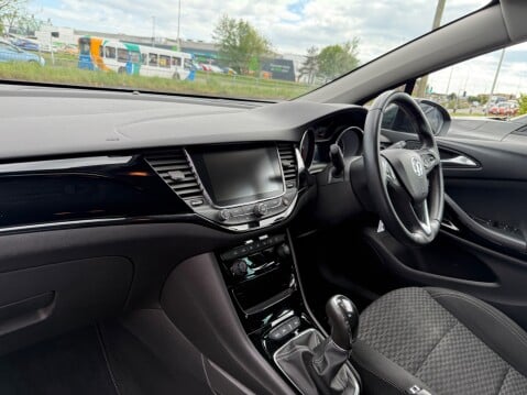 Vauxhall Astra SRI NAV 9