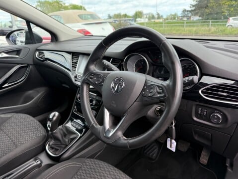 Vauxhall Astra SRI NAV 10
