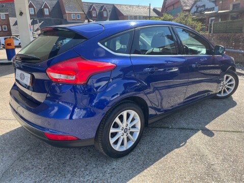 Ford Focus TITANIUM 2