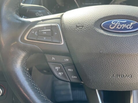 Ford Focus TITANIUM 14