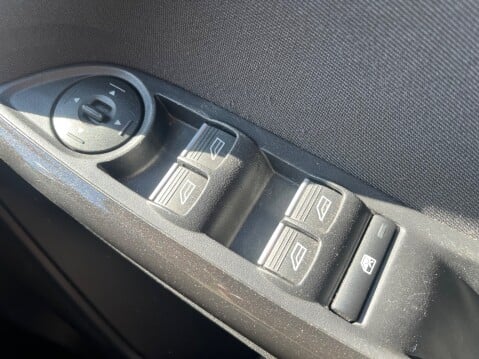 Ford Focus TITANIUM 22