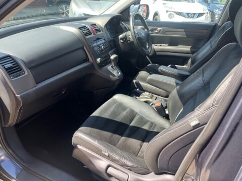 Honda CR-V I-VTEC ES 13