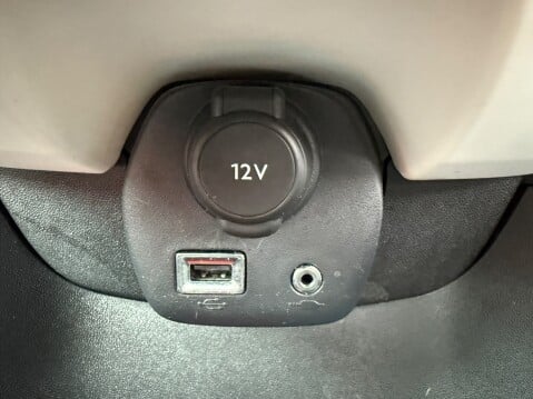 Peugeot 108 PURETECH ROLAND GARROS TOP 18