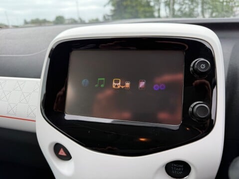 Peugeot 108 PURETECH ROLAND GARROS TOP 17