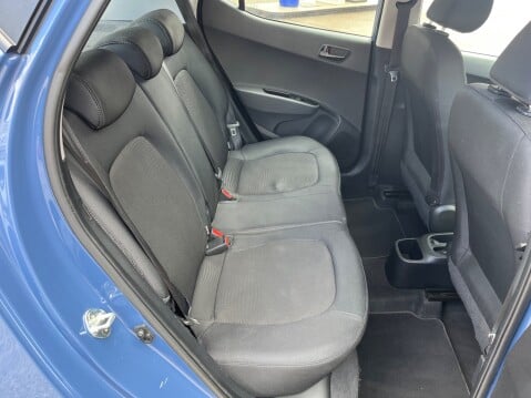 Hyundai i10 1.0 SE 7