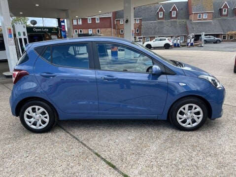 Hyundai i10 1.0 SE 8