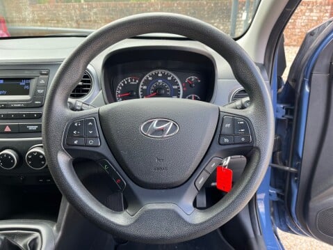 Hyundai i10 1.0 SE 13