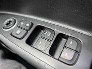 Hyundai i10 1.0 SE 24