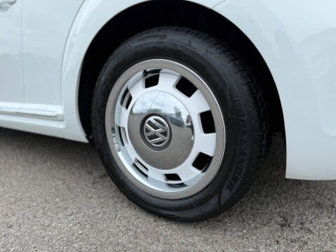 Volkswagen Beetle DESIGN TSI BLUEMOTION TECHNOLOGY 8