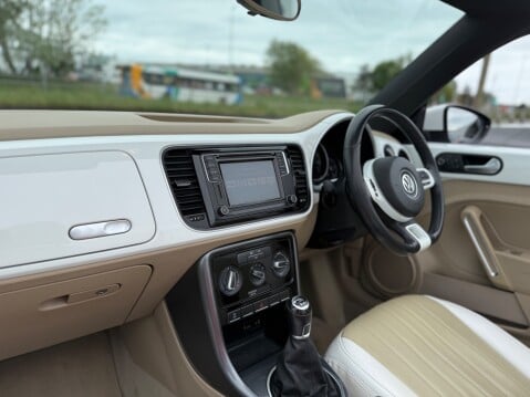 Volkswagen Beetle DESIGN TSI BLUEMOTION TECHNOLOGY 9