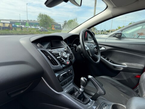 Ford Focus TITANIUM X 1.6 ECOBOOST 180 8