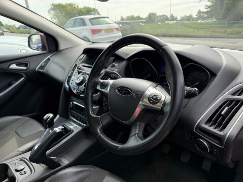 Ford Focus TITANIUM X 1.6 ECOBOOST 180 9