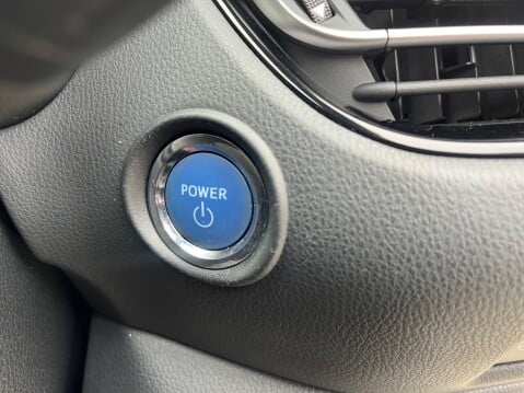 Toyota C-HR 1.8 EXCEL HYBRID AUTOMATIC 26