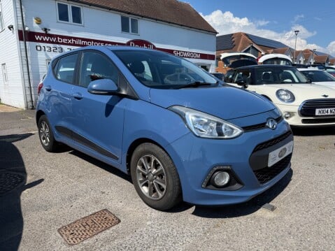 Hyundai i10 PREMIUM 4
