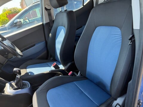 Hyundai i10 PREMIUM 10