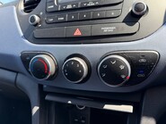 Hyundai i10 PREMIUM 12
