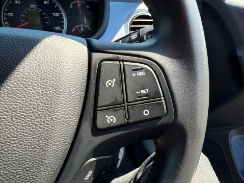 Hyundai i10 PREMIUM 15