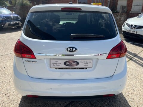 Kia Venga 1.6 4 AUTOMATIC 5