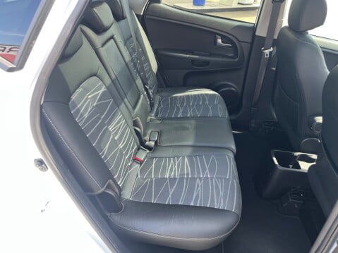 Kia Venga 1.6 4 AUTOMATIC 7