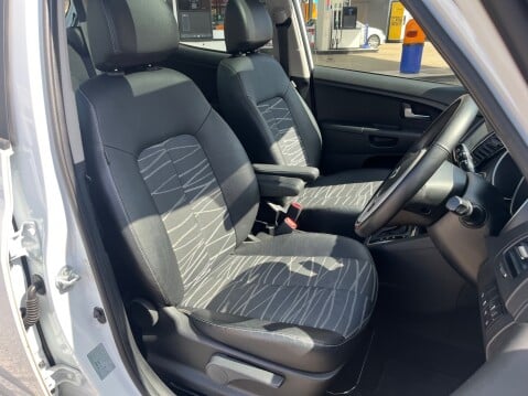 Kia Venga 1.6 4 AUTOMATIC 3
