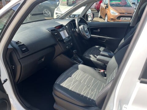 Kia Venga 1.6 4 AUTOMATIC 14