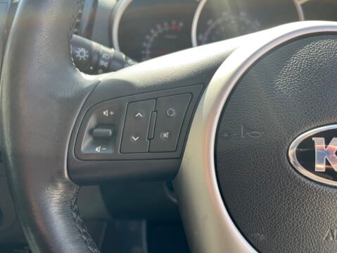 Kia Venga 1.6 4 AUTOMATIC 16