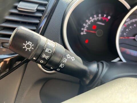 Kia Venga 1.6 4 AUTOMATIC 24