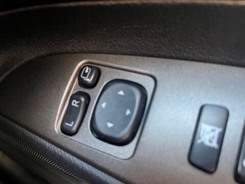 Lexus Is 250 SE-I AUTOMATIC 32