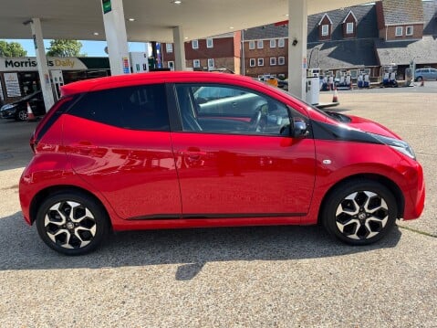 Toyota Aygo 1.0 VVT-I X-TREND 8